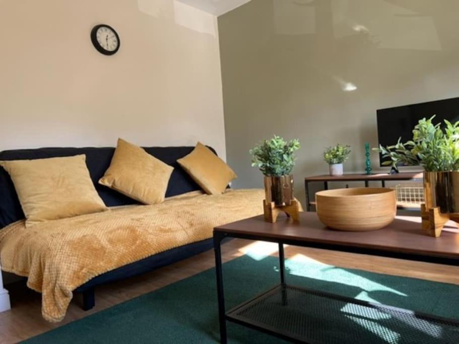Short Term Lets From £15 Per Person Per Night Apartment Bristol Ngoại thất bức ảnh