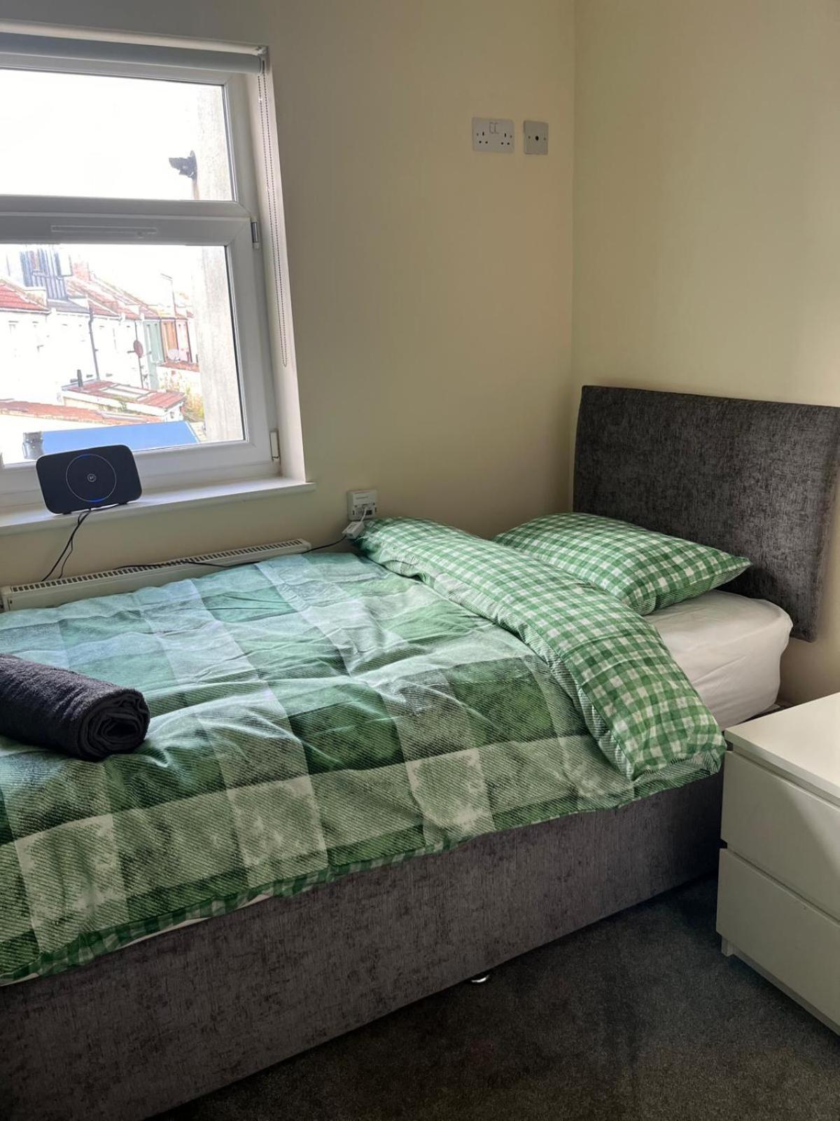 Short Term Lets From £15 Per Person Per Night Apartment Bristol Ngoại thất bức ảnh